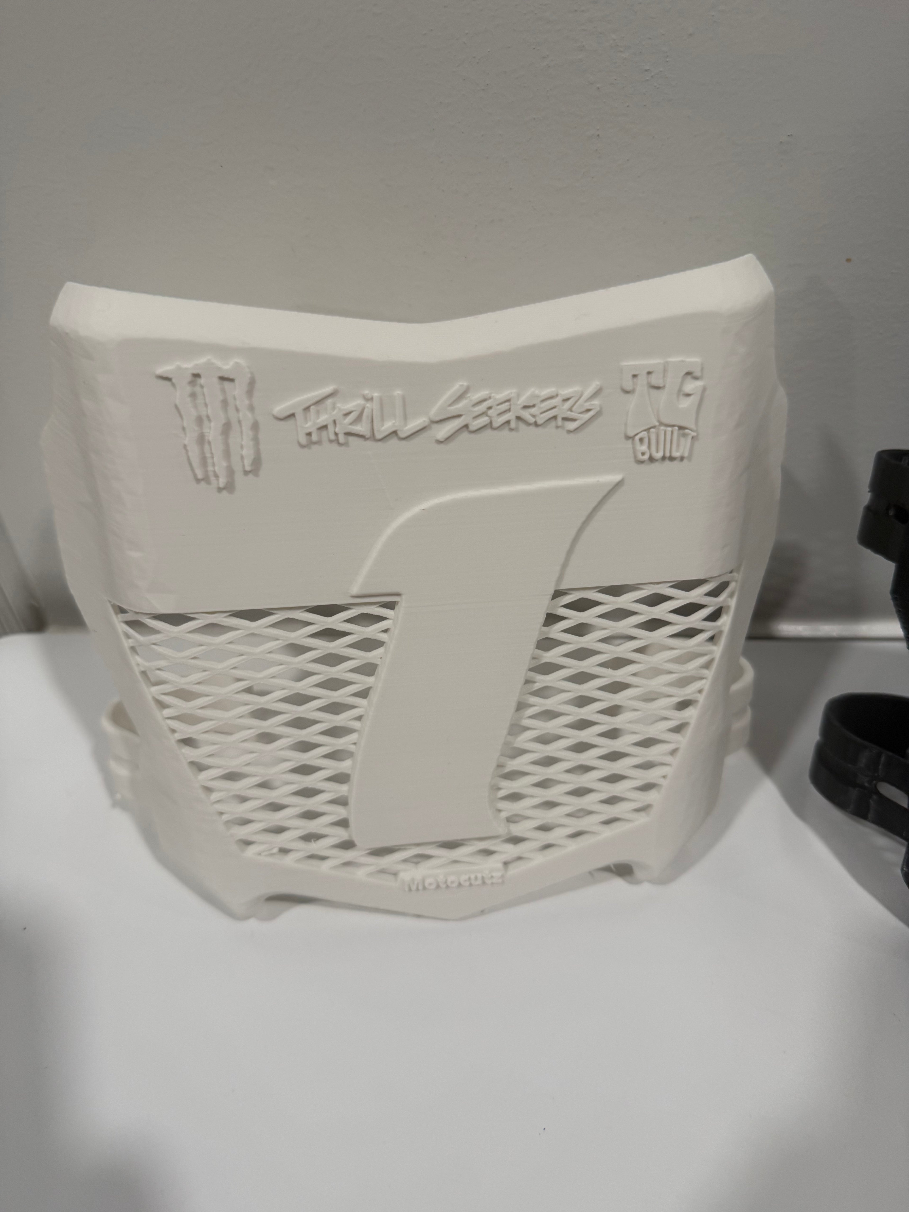 Vented motocutz plate